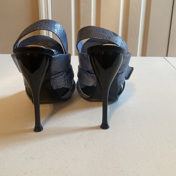 BCBGeneration Black and Blue Heels - Picture 3 of 3